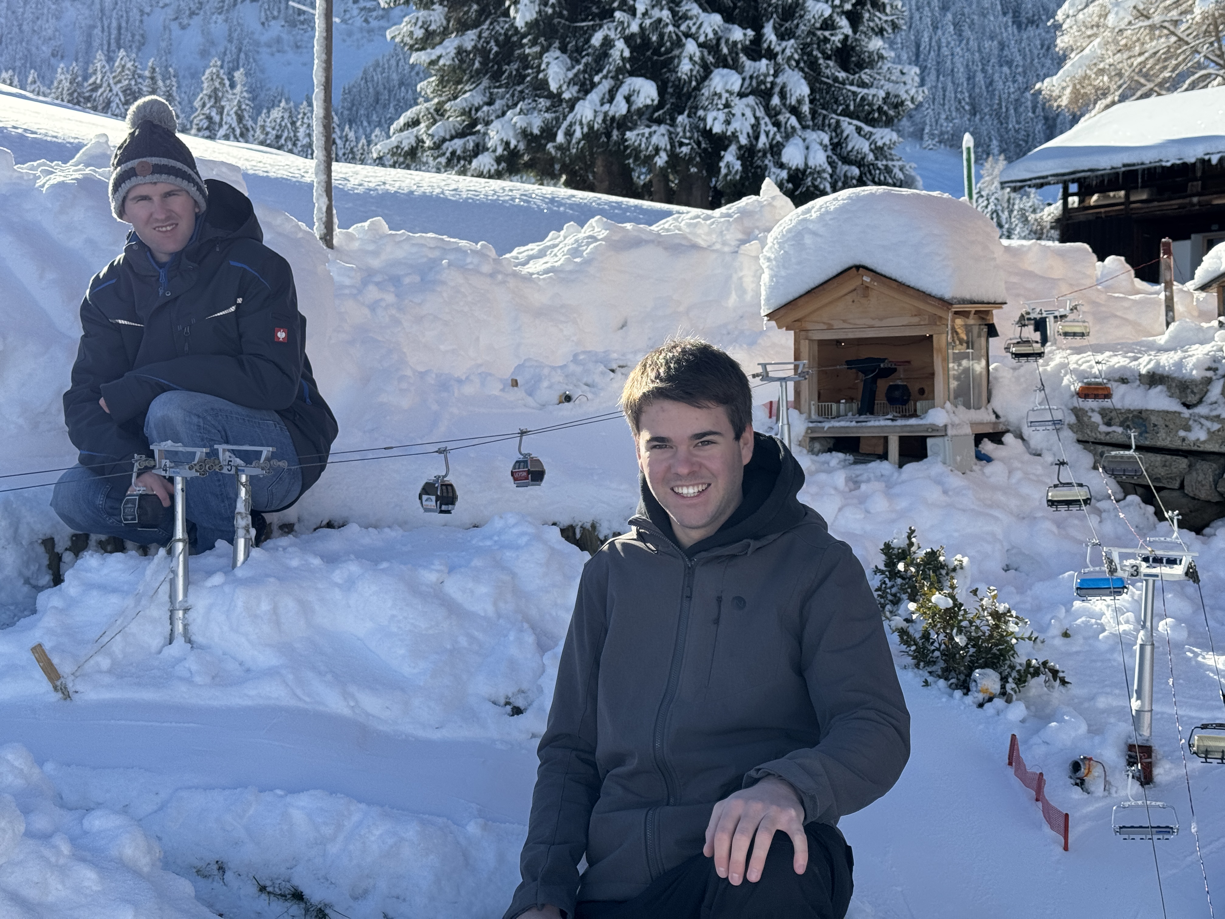 Le ski et le snowboard se pratiquent en miniature à la Forclaz